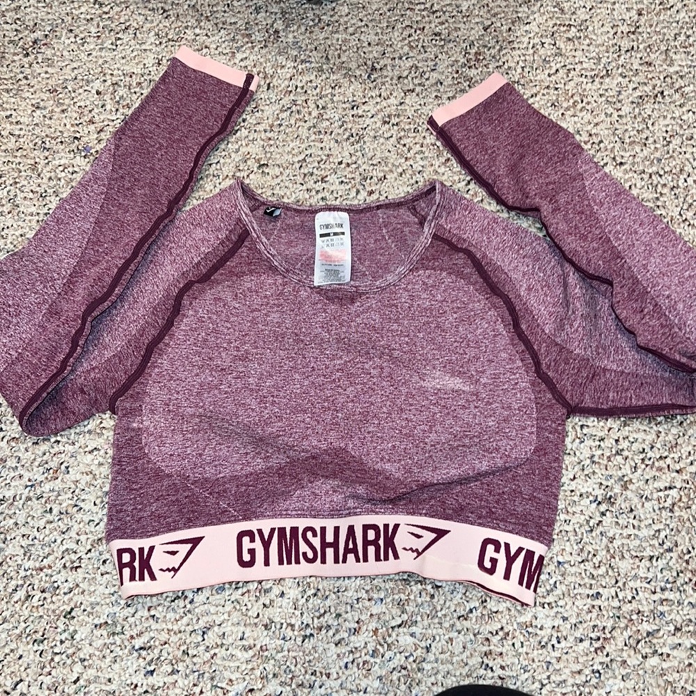 Gymshark crop top shirt